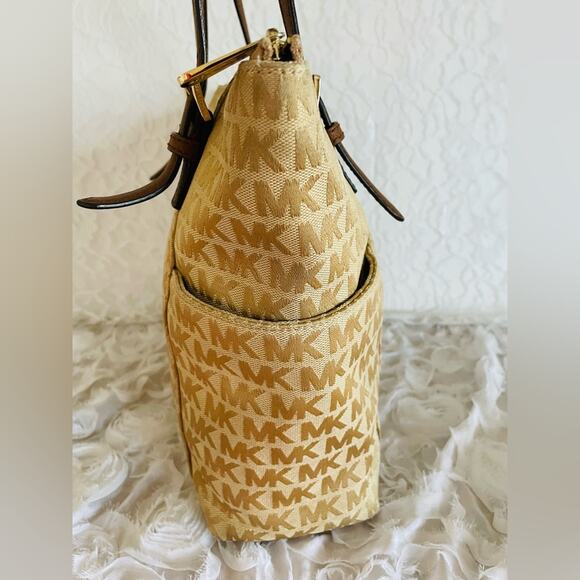 MICHAEL KORS gold Voyager canvas leather tote shoulder bag - Picture 7 of 9